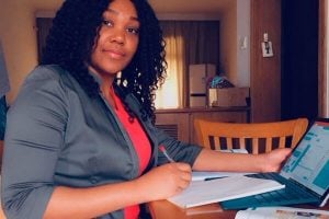 JUFE Foreign Teachers Teach Online Classes